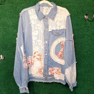 533 NWOT Pol Denim Shirt Peace/Floral/Lace Accents